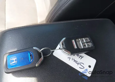 2018 Honda Clarity Plug-In Hybrid Touring from USA, damaged, VIN JHMZC5F30JC006456